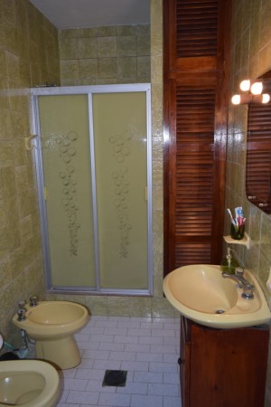 VENTA CASA  3 DORMITORIOS - FISHERTON.