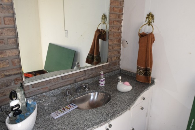 VENTA CASA  3 DORMITORIOS - FISHERTON.