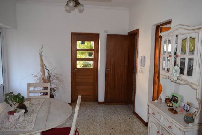 VENTA CASA  3 DORMITORIOS - FISHERTON.